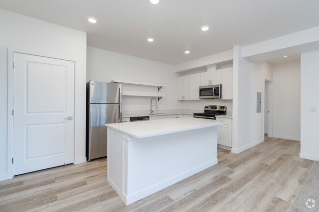 1BR, 1BA - 751SF Kitchen