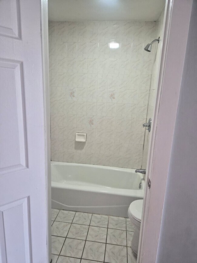 Photo - 224 Sommerville Pl