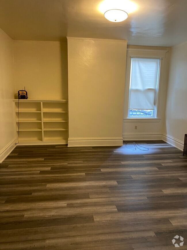Building Photo - 127 Seminary Ave Unit 1 Rental