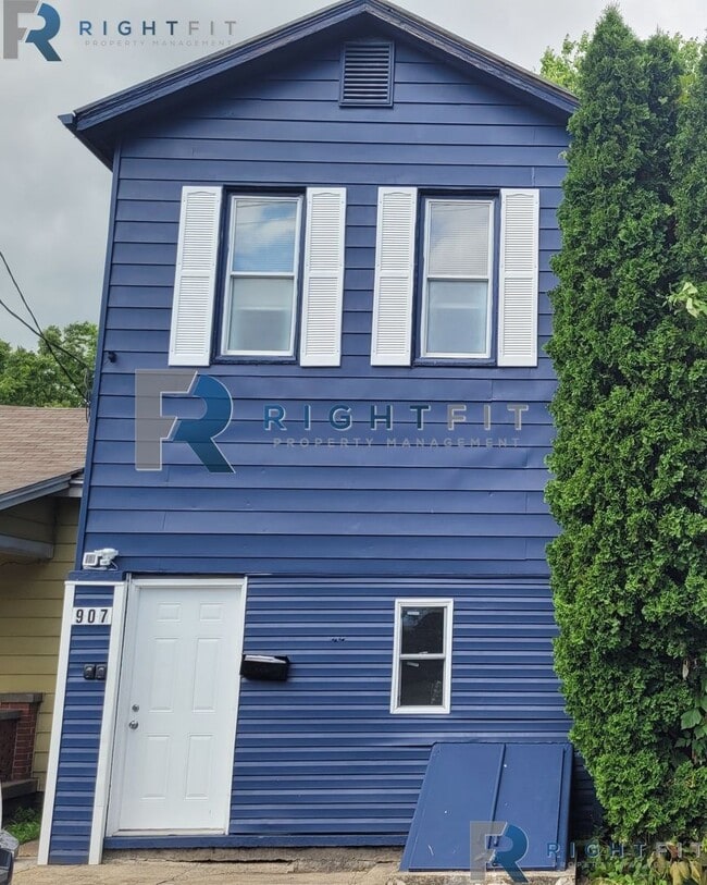 Building Photo - Stop! Look no further. Make this rental property, yours!