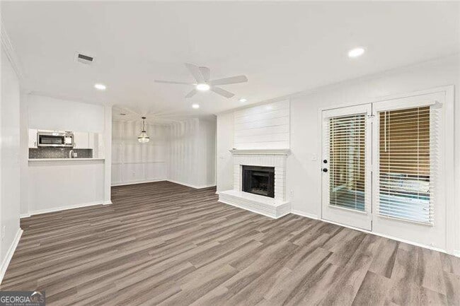 Photo - 521 Warm Springs Cir