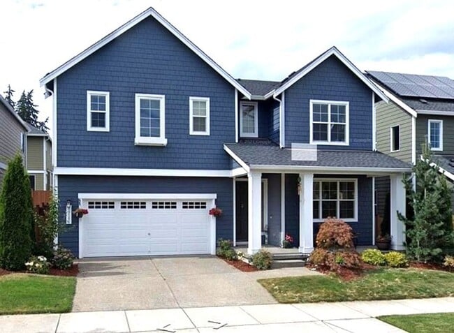 Building Photo - Spacious 4-Bed Home with Loft & Covered Patio in North Creek