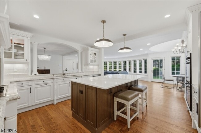 Photo - 18 Tennyson Dr