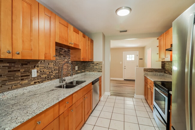 Photo - 2145 25th Ave N