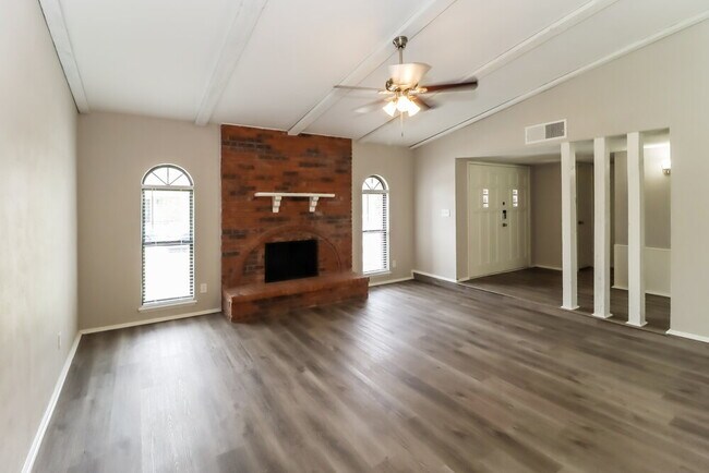 Photo - 4209 Campion Ln