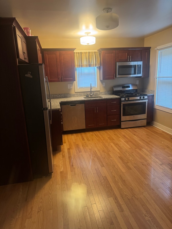 Photo - 103 Bowling Ln