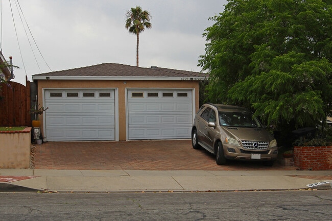 Building Photo - 4727 W 170th St