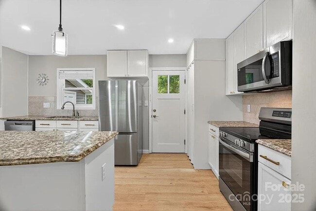 Photo - 2501 Thornton Rd