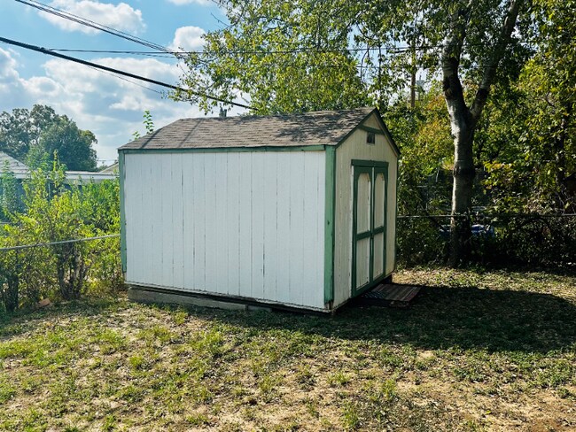 Photo - 458 Anton Dr