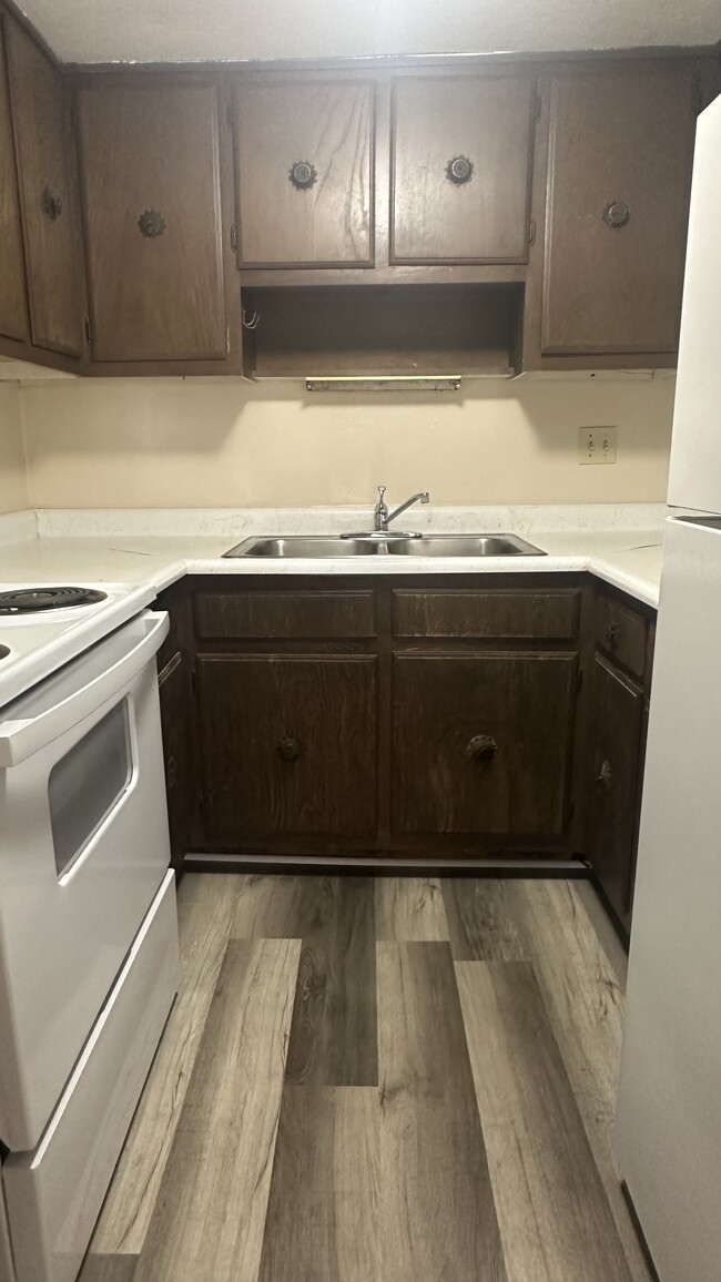 Photo - 2355 Collins Dr Unit A