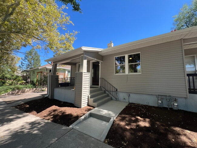 Building Photo - 1133 S McClelland St Unit 1133 S. McClelland Street Rental