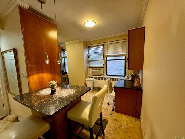 Photo - 67-40 Yellowstone Blvd Unit 4M