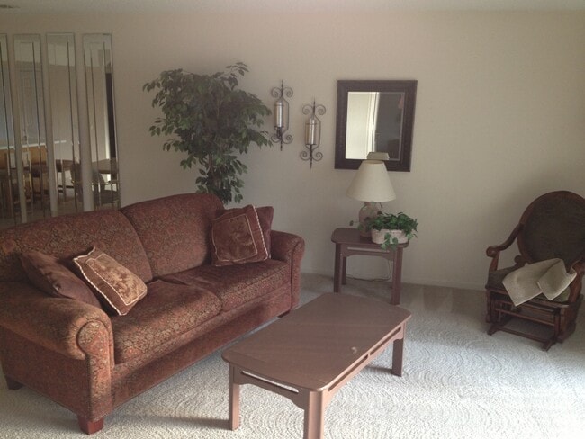 Building Photo - 2 bedroom 2 bath APARTMENT Branson MO  Affordable Living at the Foothills