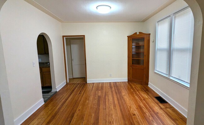 Photo - 1636 Manz St Unit 1