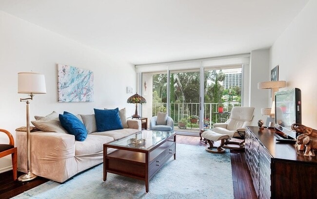 Building Photo - 3634 7th Ave Unit 2B
