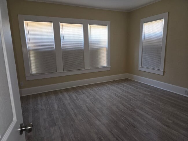 Photo - 2302 St Charles St