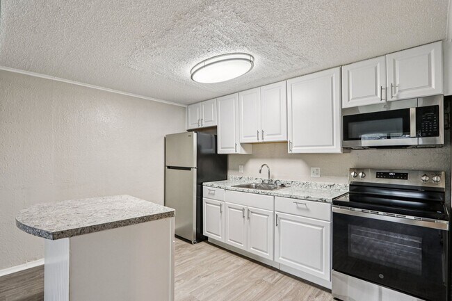 Photo - Summer Glen ~ Boutique Cottage Style Living Meets Hassle Free Leasing