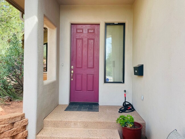 Building Photo - 250 B Kachina Drive, Sedona, AZ 86336, Lease-Only Service