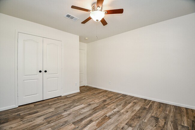 Photo - 835 Victoria Lakes Dr