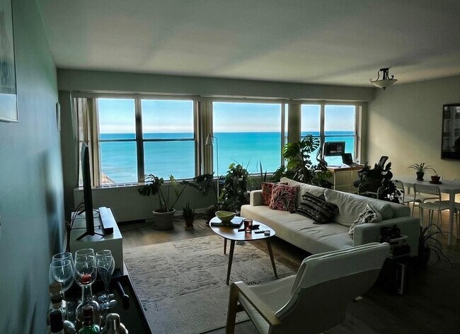 Photo - 6157 N Sheridan Rd Unit 17E