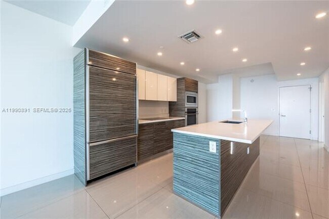 Photo - 460 NE 28th St Unit 460 NE 28th St # 707