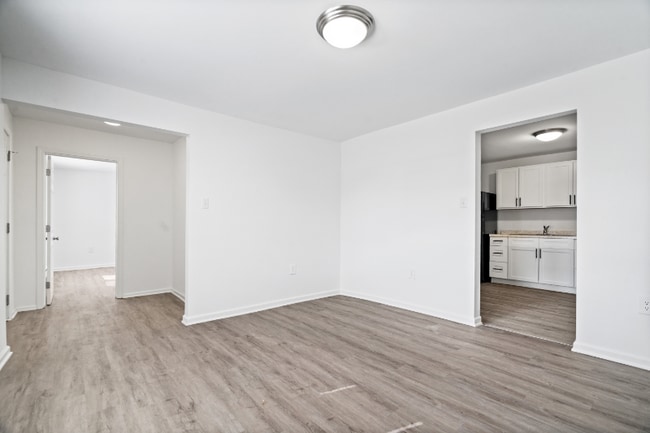 Photo - 102 S West St Unit 2