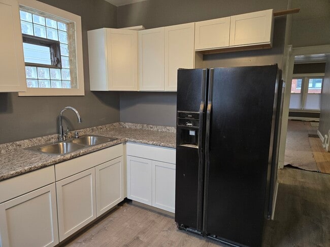 Photo - 7923 S Ingleside Ave