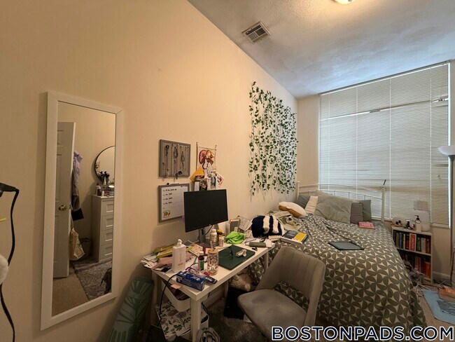 Photo - 81 Essex St Unit 22