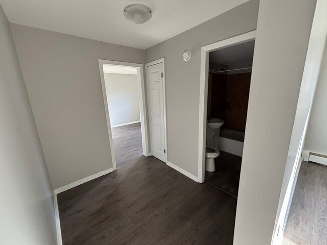 Photo - Comfortable 1-Bedroom Apartment – Heat & Hot Water Included! *Pet Friendly* Unit 0003