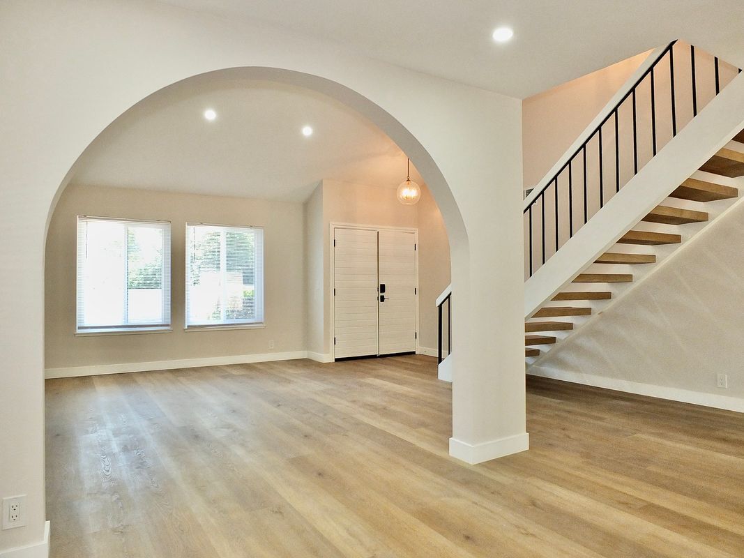 Photo - 652 Margo Ave