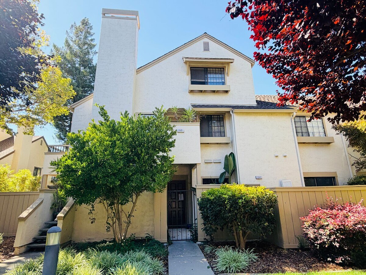 Willow Glen Downstairs Condo - Available Soon! - Willow Glen Downstairs Condo - Available Soon!
