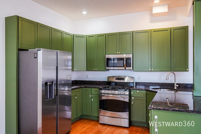 Photo - 5172 S Michigan Ave Unidad 2