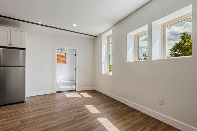 Photo - 106 Hotel St