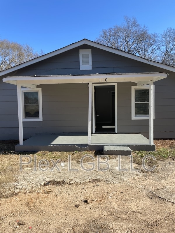 Building Photo - 110 Oak Ln