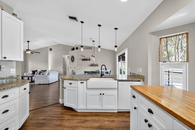 Photo - 151 Monterey Way