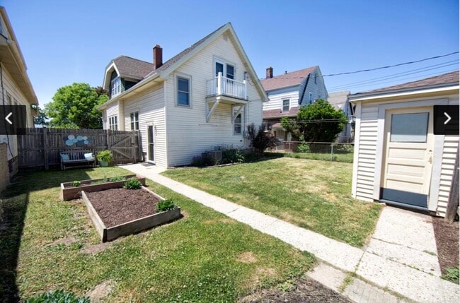 Photo - 938 S 77th St Unidad 1 Bed 1 Bath