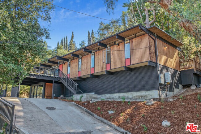 Photo - 1404 Oak Grove Dr