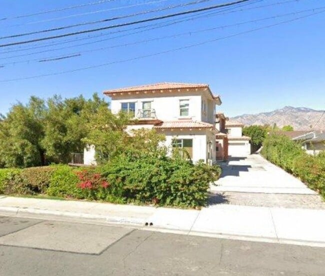 Building Photo - 9619Long Unit 9619