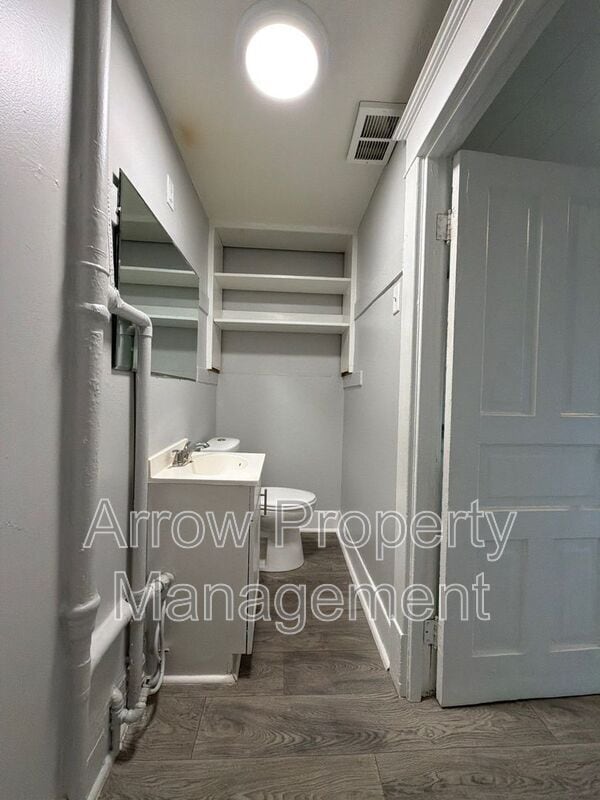 Photo - 1341 D St Unit 2