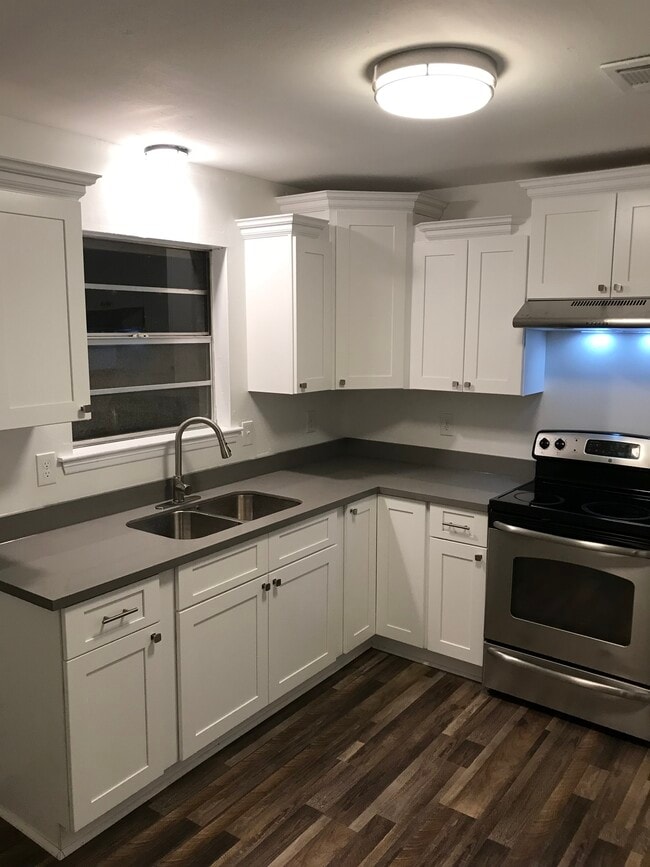 Photo - 121 Rosedale Dr