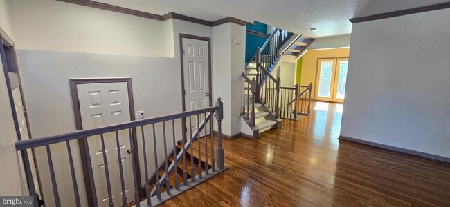 Photo - 5501 April Journey