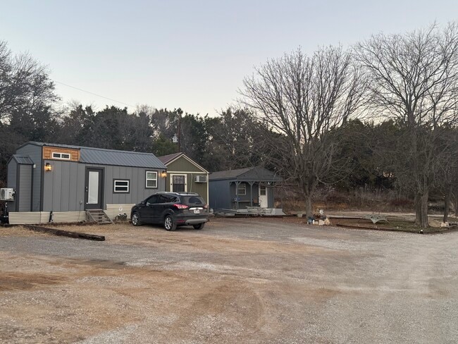 Photo - 132 Alma St Unidad B