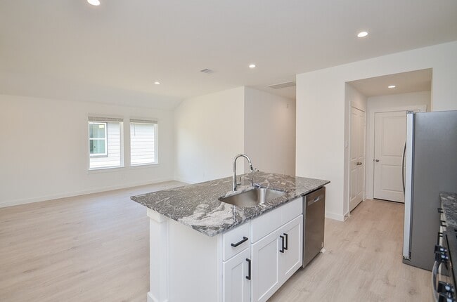 Photo - 7831 Sanremo Dr