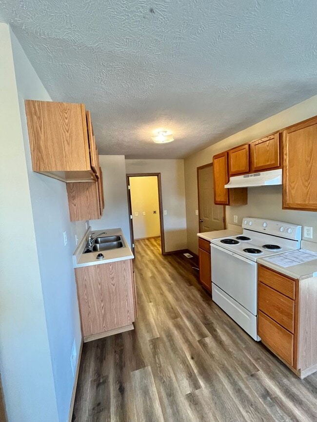 Photo - 2 bedroom 2 bath duplex in Clever!