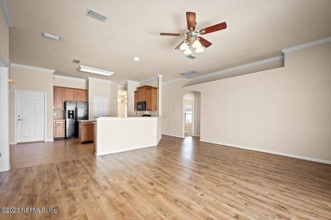 Photo - 929 Raindrop Ln