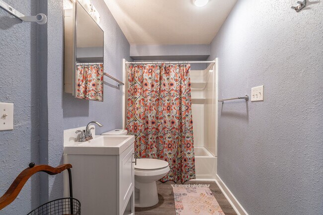 Photo - 916 Martin Luther King Jr Way S Unit 1