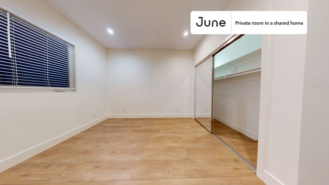 Private bedroom in 4 bed/4 bath Home - Private bedroom in 4 bed/4 bath Home Unit B