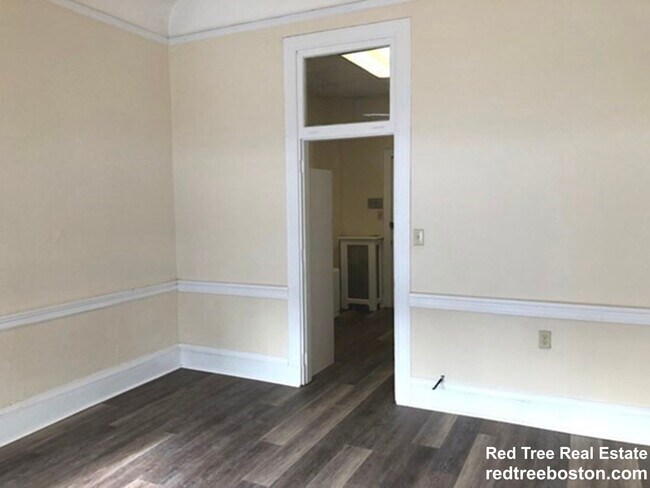 471 Commonwealth Ave Unit 1F