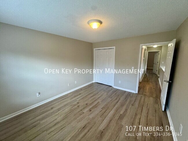 Photo - 107 Timbers Dr