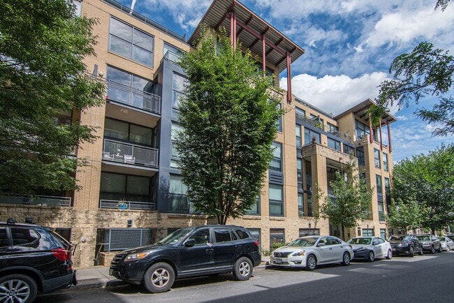 Building Photo - 2301 Champlain St NW Unit T-10